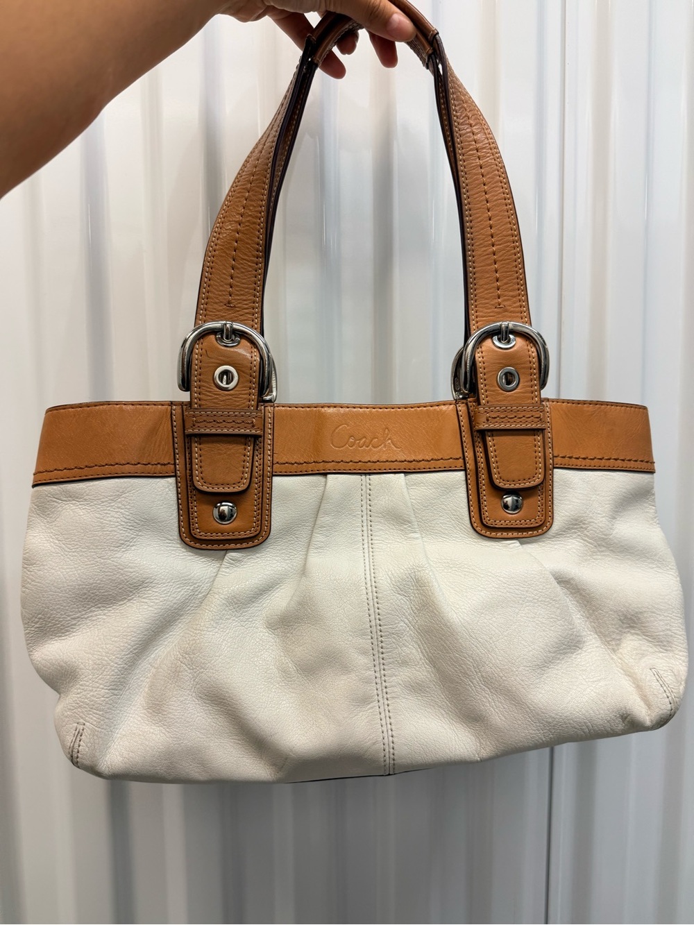Coach Two-Tone White and Tan Leather Shoulder Tote